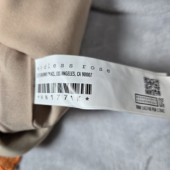 The Pants Store Endless Rose Floral Embroidered Mini Skirt Medium NWT - Picture 7 of 8